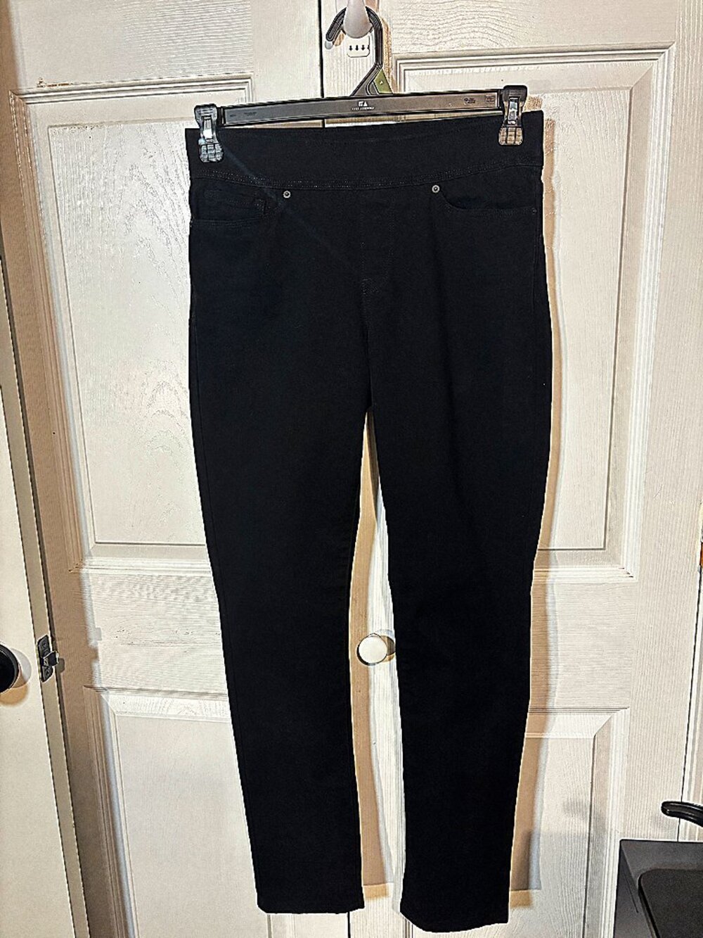 Levi Womens Jeggins Size 4 Black Pull On 5 Pocket Design Straight Leg